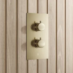 Core Concealed Thermostatic Valve, Fixed Head & Shower Rail Kit