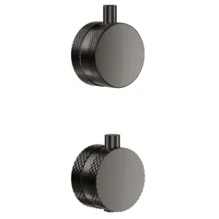 Core 1 Outlet Concealed Shower Valve & Wall Mounted Fluted Spotlight Shower Head