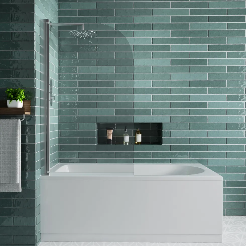 Drench Straight Single Ended Curved Bath & Shower Screen