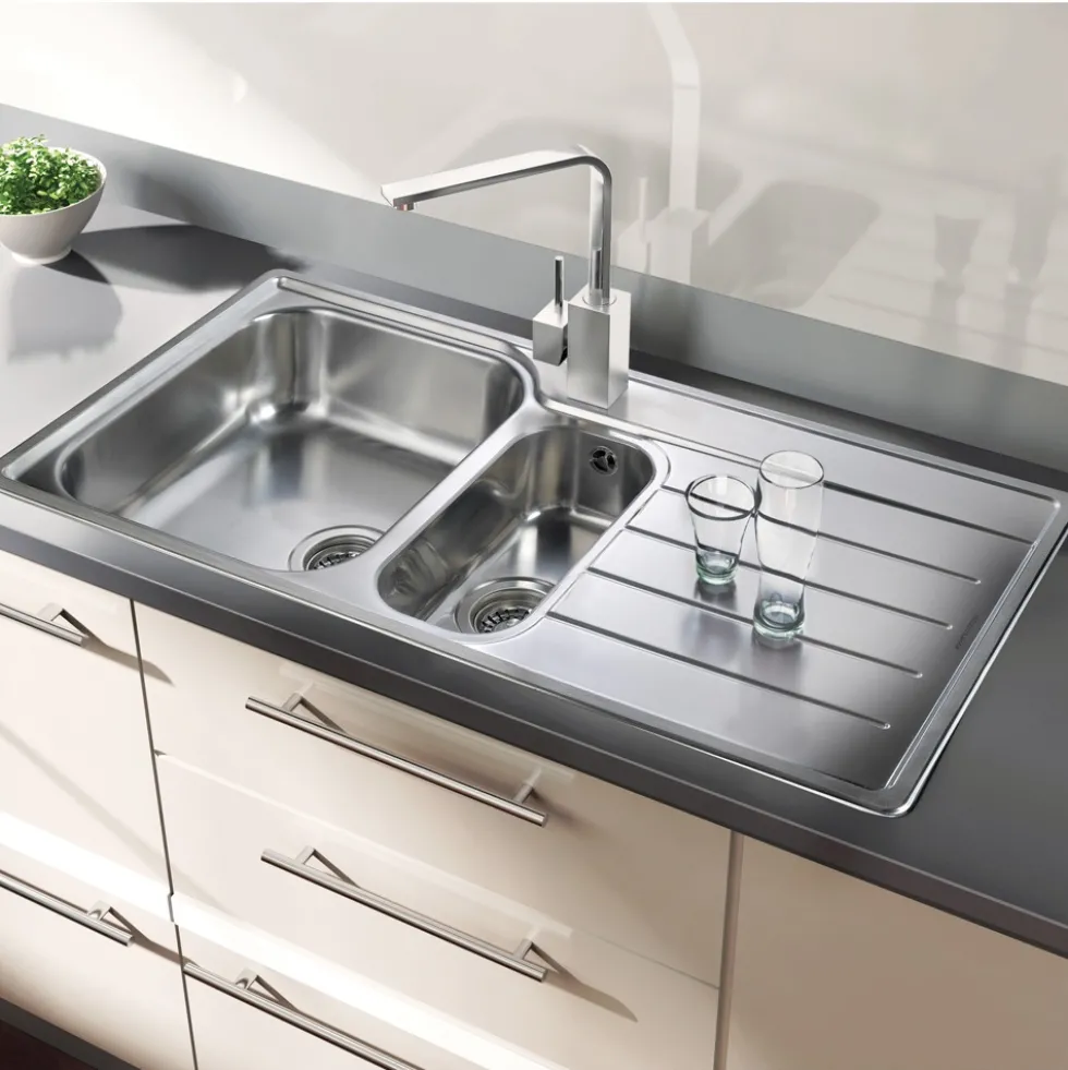 Rangemaster Oakland 1.5 Bowl Brushed Stainless Steel Sink & Waste Kit with Right Hand Drainer - 985 x 508mm