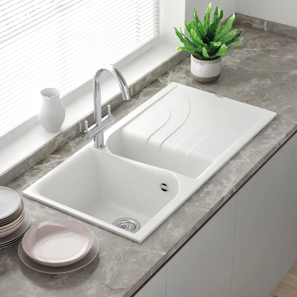 Reginox Ego White Granite Composite 1.5 Bowl Kitchen Sink & Vellamo FlexiSpray Kitchen Mixer