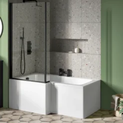 Vellamo City 6mm Matt Black Square Corner Hinged Bath Screen With Fixed Return - 1430 x 780mm