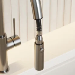 Vellamo Kara Pull Out Spray Single Lever Mono Kitchen Mixer Tap