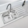 Vellamo Sunrise 1.5 Bowl Satin Stainless Steel Kitchen Sink with Waste, Plumbing Kit & Reversible Drainer - 965 x 500mm