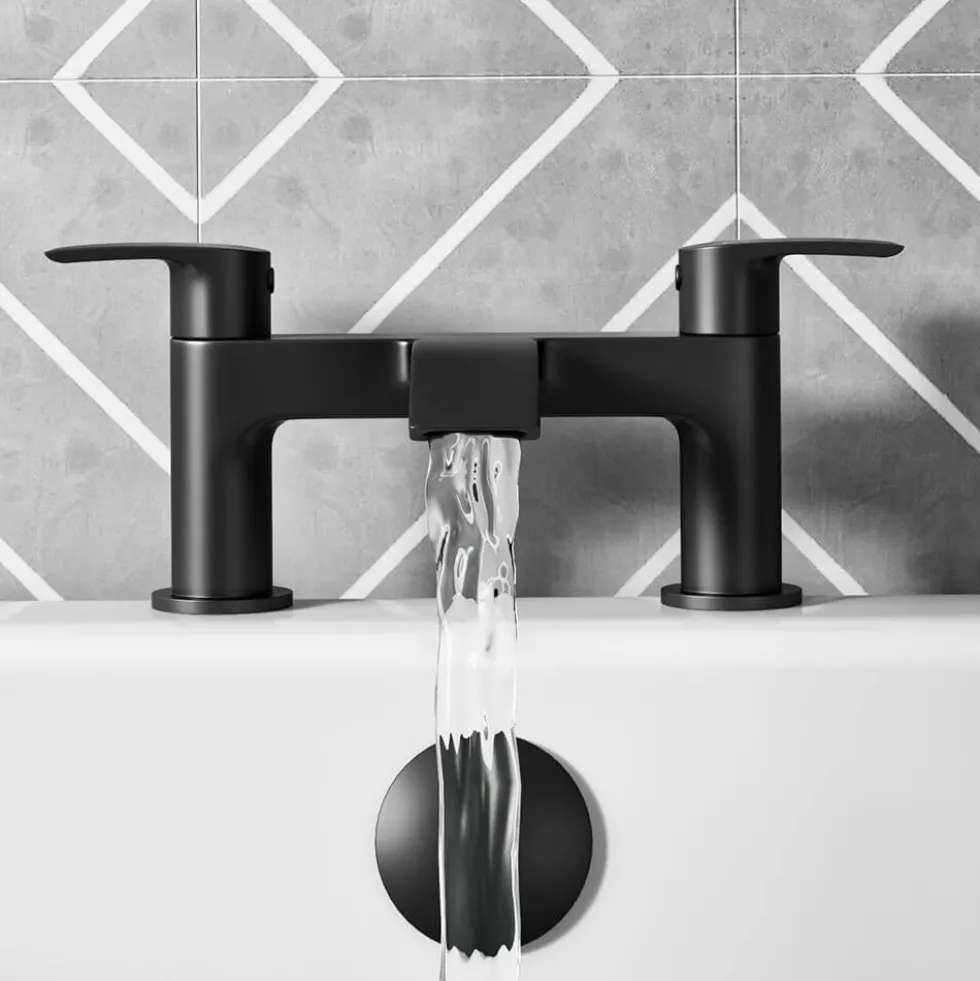 Vellamo Swift Matt Black Deck Mounted Bath Filler